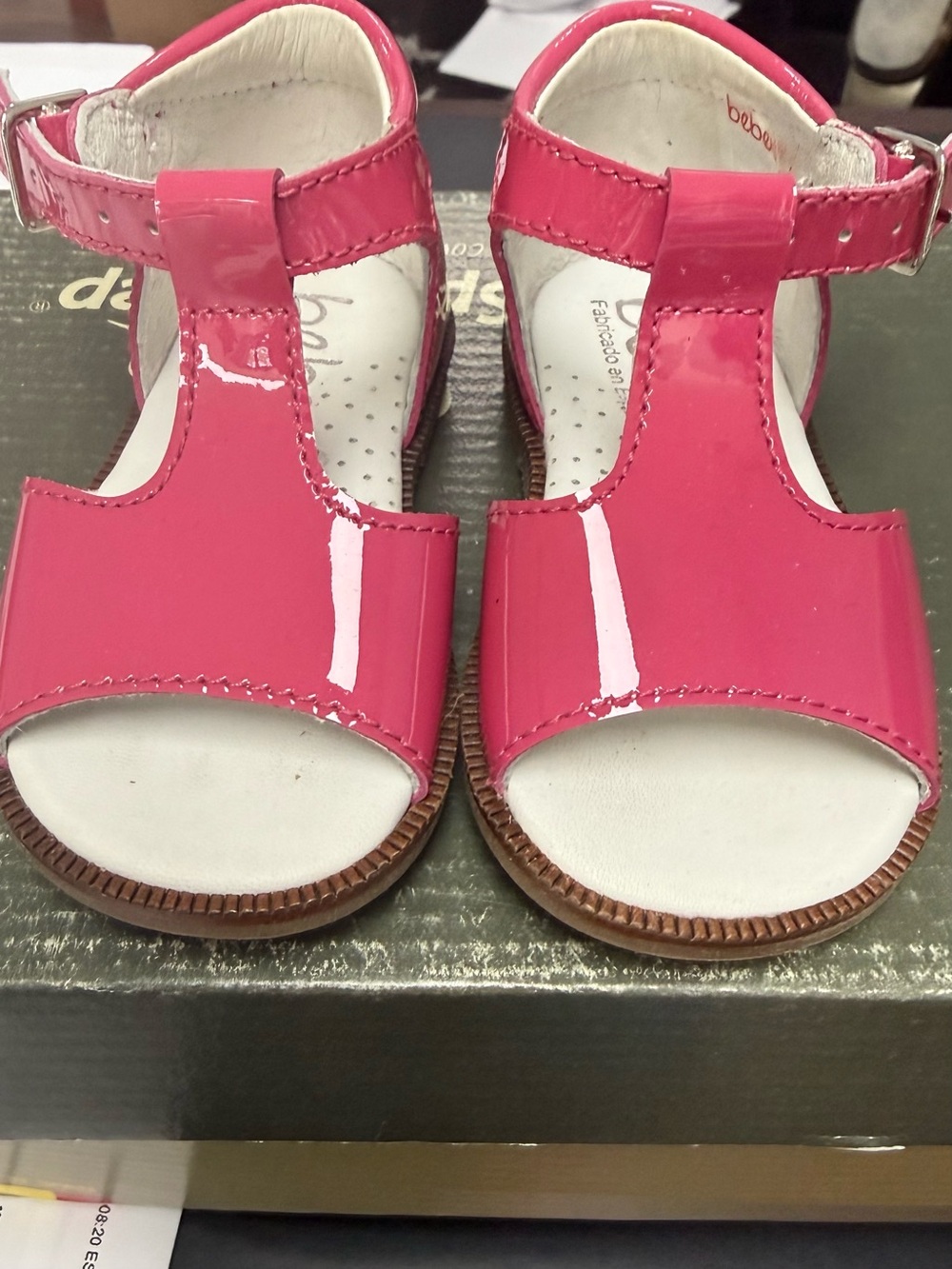 Made in Spain Beberlis Toddler Patent Pink Buckle Sandals NWOT